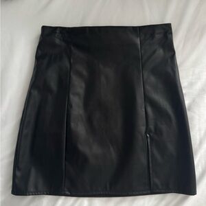 SHEIN Black Faux Leather Mini Skirt